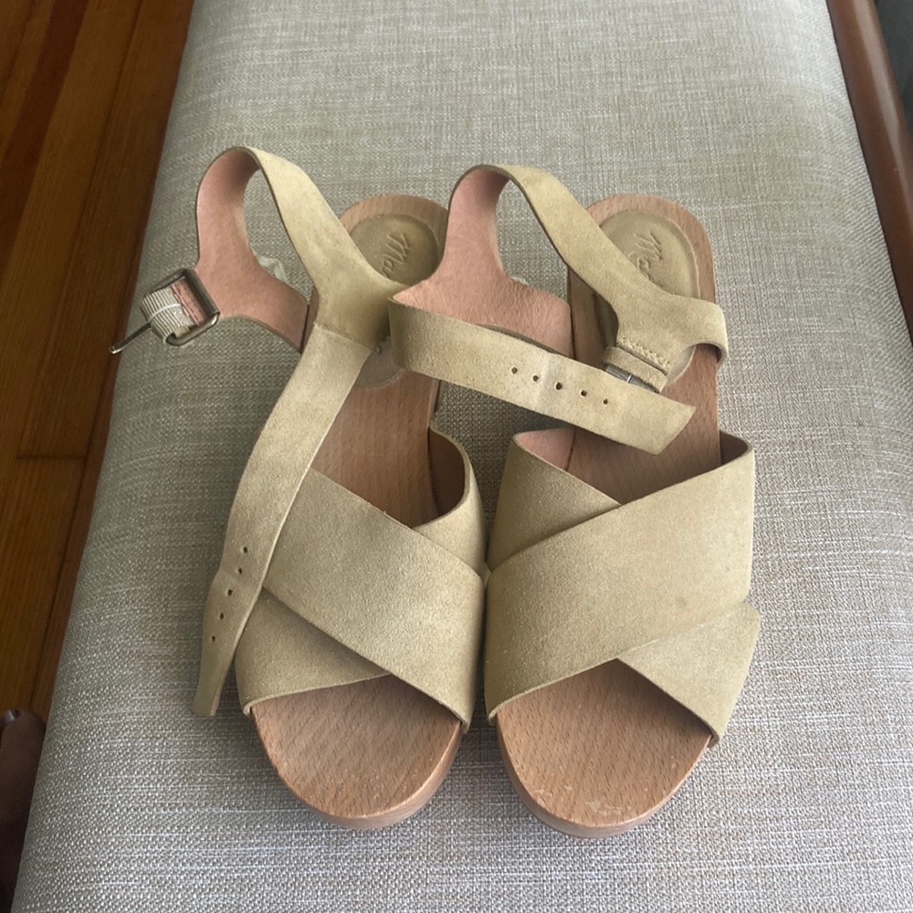 Madewell Johannna Crisscross wood clog sandal in tan suede